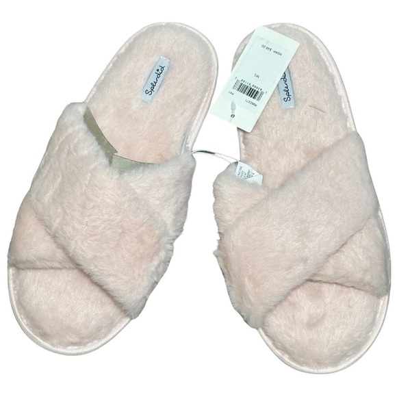 Splendid NWT plush pink soft slippers M/L size 8-9 - Picture 1 of 6